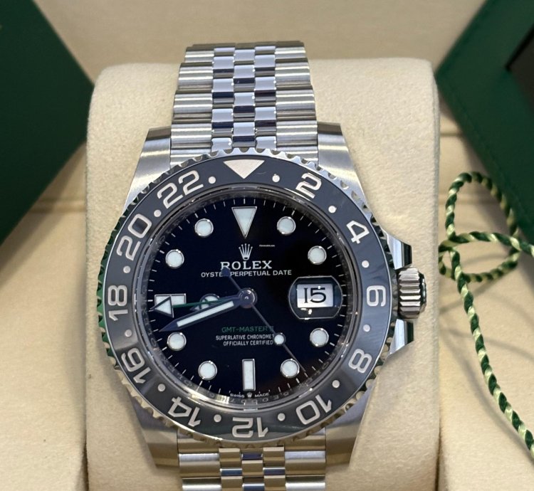 Rolex Gmt-master Ii Bruce Wayne - Jubilee - 126710grnr - 2025