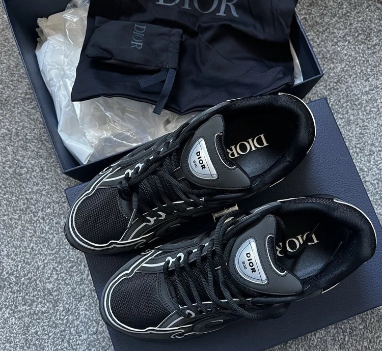 Dior B30 Low-top Sneakers black