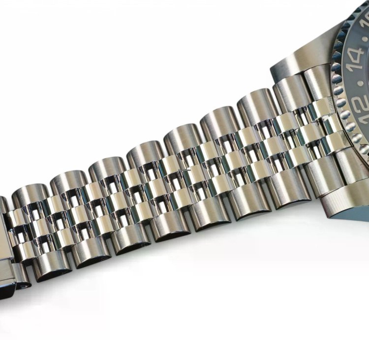 Rolex Gmt-master Ii Bruce Wayne 126710grnr Grey Bezel