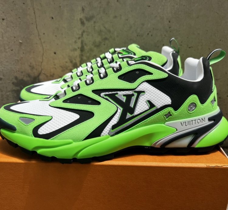 Lv Runner Tactic Sneaker