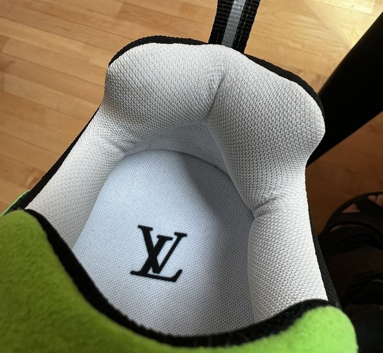 Lv Runner Tactic Sneaker
