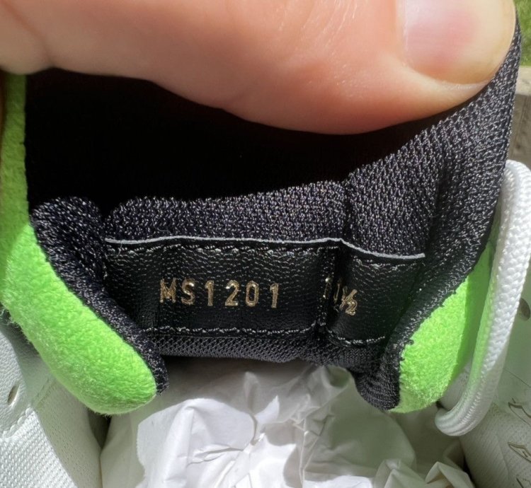 Lv Runner Tactic Sneaker