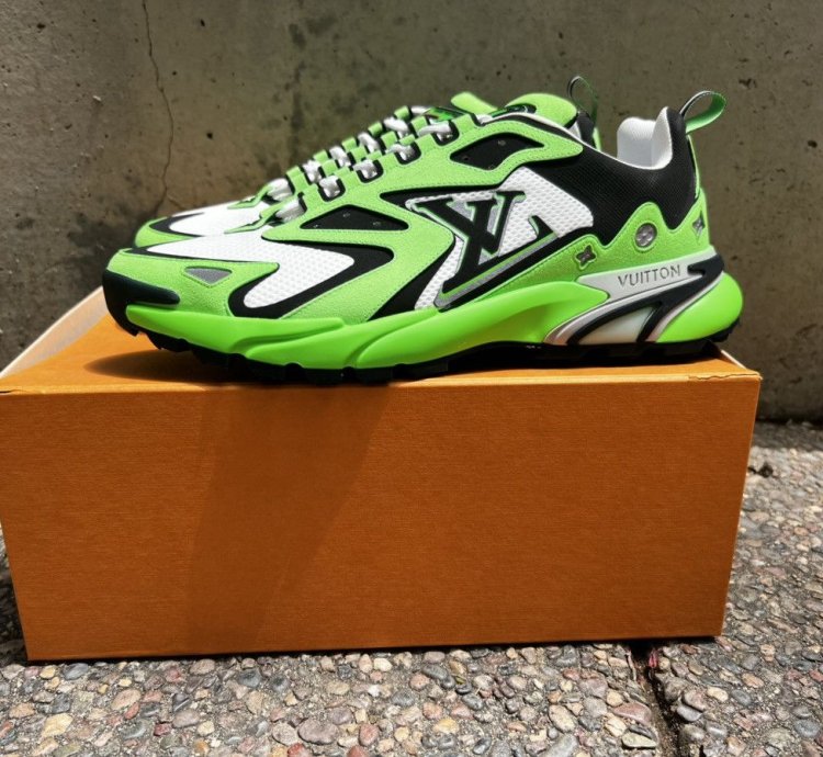 Lv Runner Tactic Sneaker