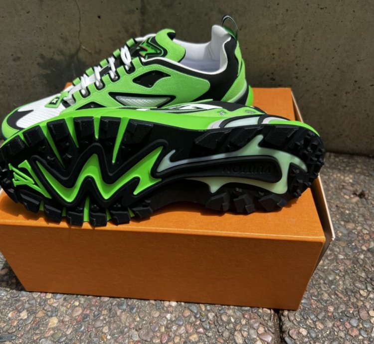 Lv Runner Tactic Sneaker