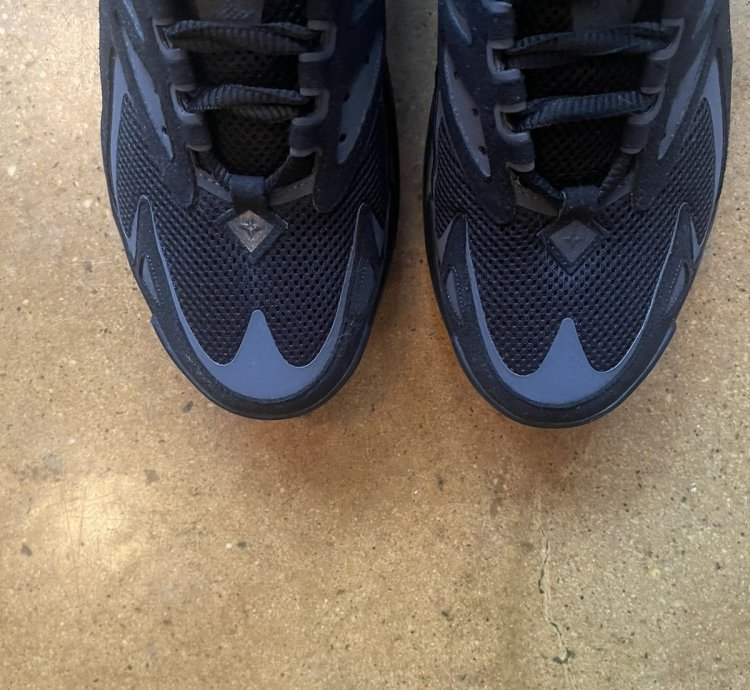Lv Runner Tatic Sneaker