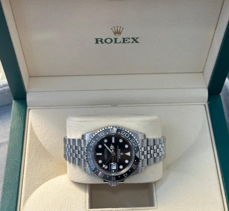 Rolex Gmt-master Ii Bruce Wayne 126710grnr Jubilee 2025
