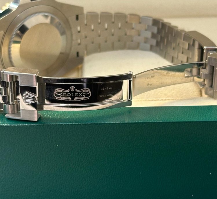 Rolex Gmt-master Ii Bruce Wayne 126710grnr Jubilee 2025