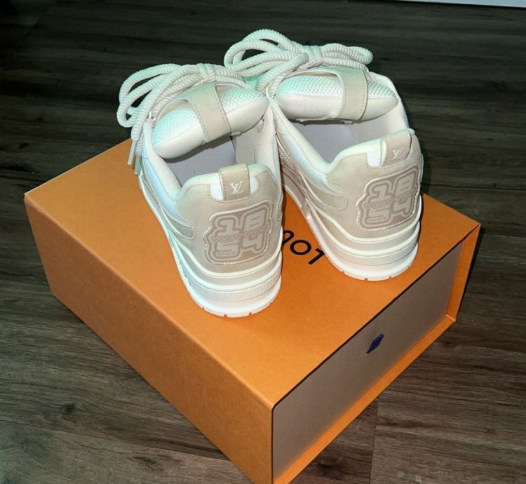 Lv Skate Sneaker