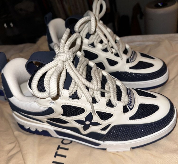 Lv Skate Sneaker fits Like Size 10