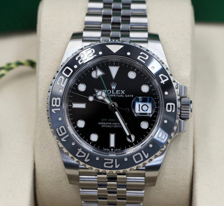 Rolex Gmt-master Ii Bruce Wayne Jubilee 126710grnr 2025 Full Set