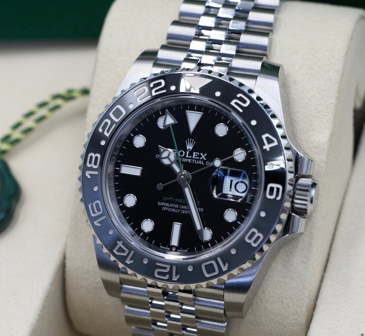 Rolex Gmt-master Ii Bruce Wayne Jubilee 126710grnr 2025 Full Set