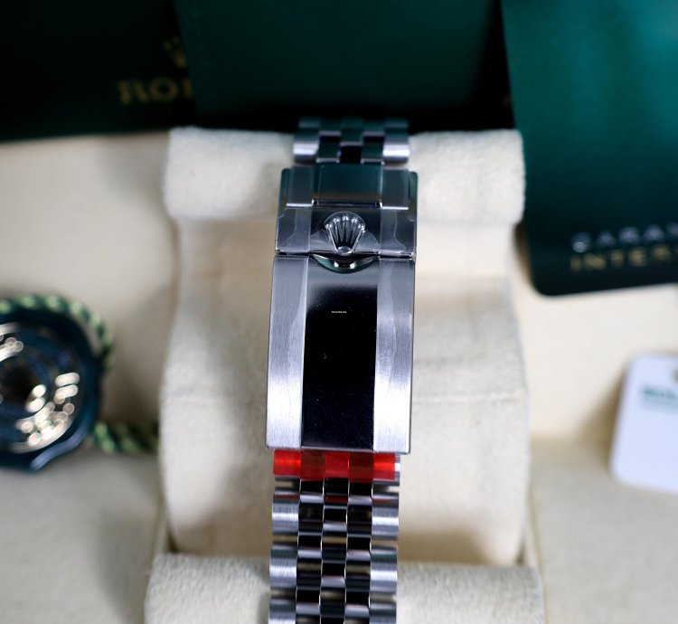 Rolex Gmt-master Ii Bruce Wayne Jubilee Full Set Fully Stickered