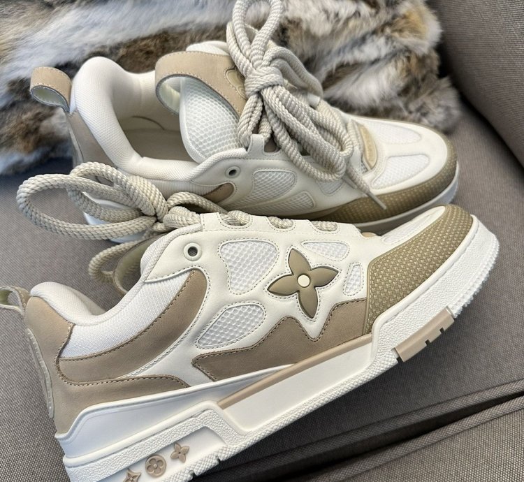 Lv Skate Trainers Size10