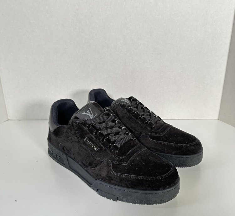 Lv Staff Trainer Sneaker