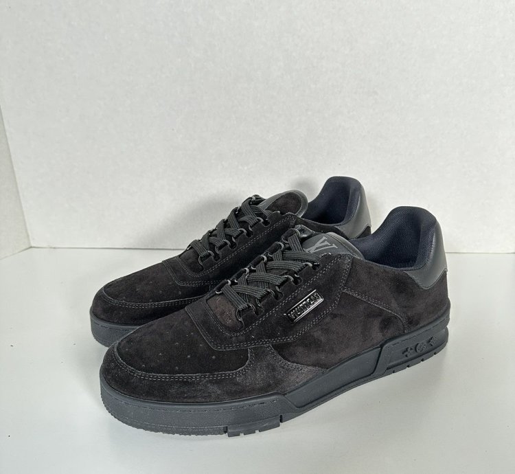 Lv Staff Trainer Sneaker