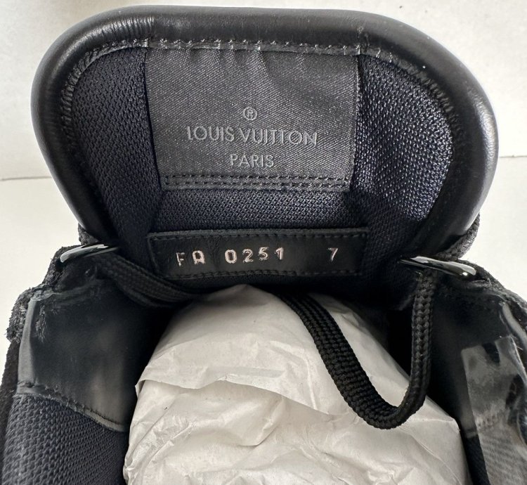 Lv Staff Trainer Sneaker