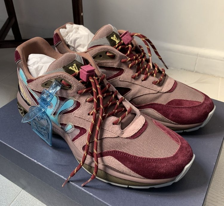 Lv Trail Sneaker In Violet