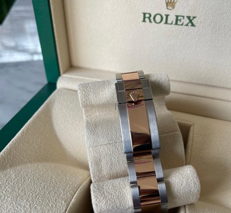 Rolex Gmt-master Ii Full Set Box And Papers Unworn