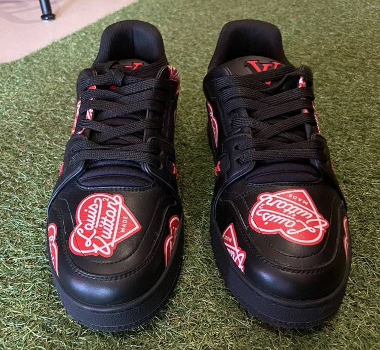 Lv Trainer Ft Nigo Black Red Hearts