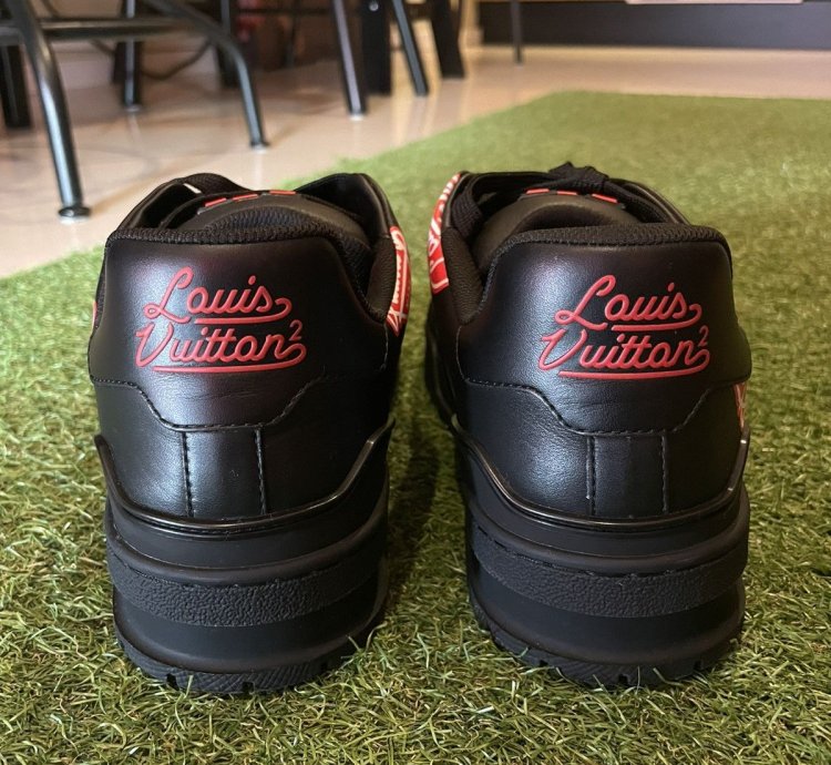 Lv Trainer Ft Nigo Black Red Hearts