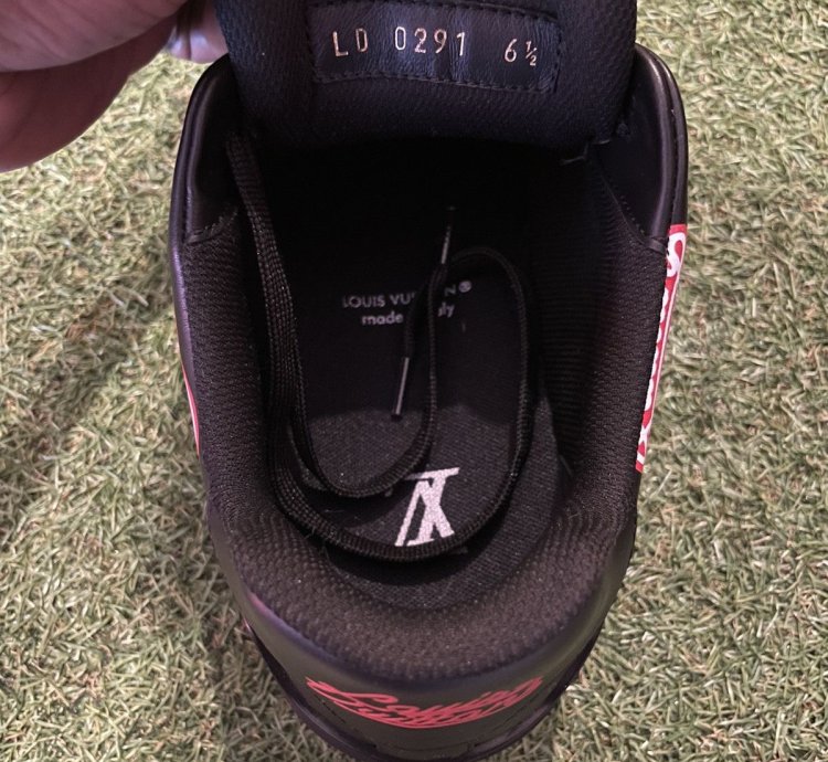 Lv Trainer Ft Nigo Black Red Hearts