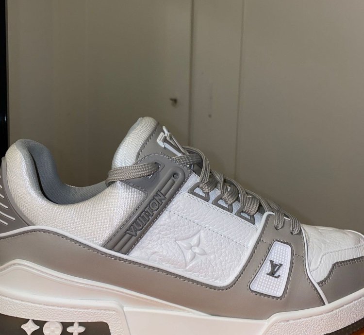 Lv Trainer Grey White Uk 7