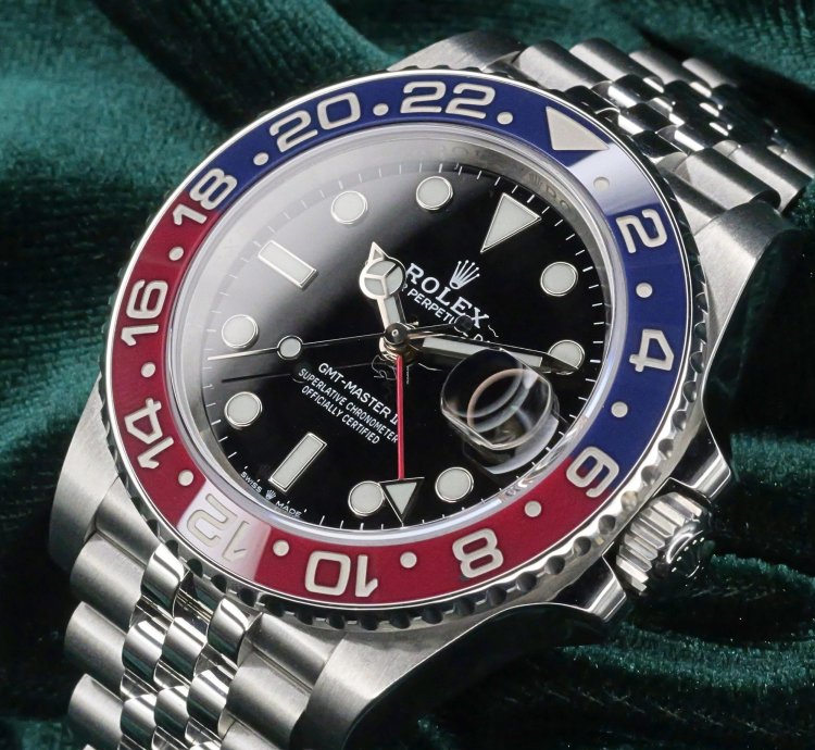 Rolex Gmt-master Ii Full Set Mint Gmt-master Ii Pepsi Black Dial Red Blue Bezel Ceramic Steel 126710blro