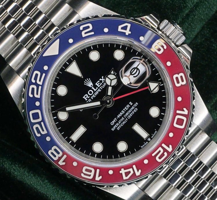 Rolex Gmt-master Ii Full Set Mint Gmt-master Ii Pepsi Black Dial Red Blue Bezel Ceramic Steel 126710blro