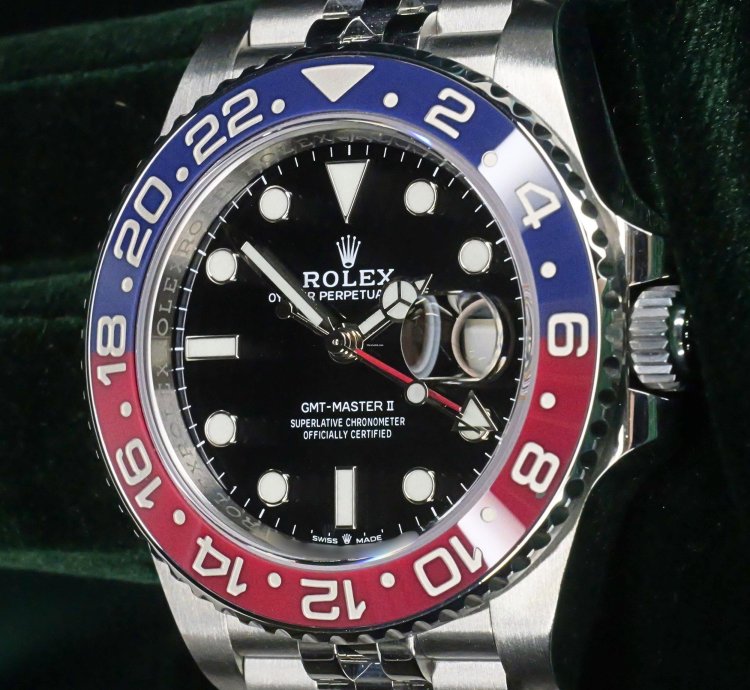 Rolex Gmt-master Ii Full Set Mint Gmt-master Ii Pepsi Black Dial Red Blue Bezel Ceramic Steel 126710blro