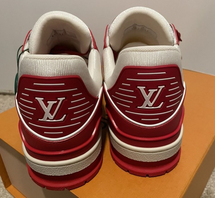 Lv Trainer Red White