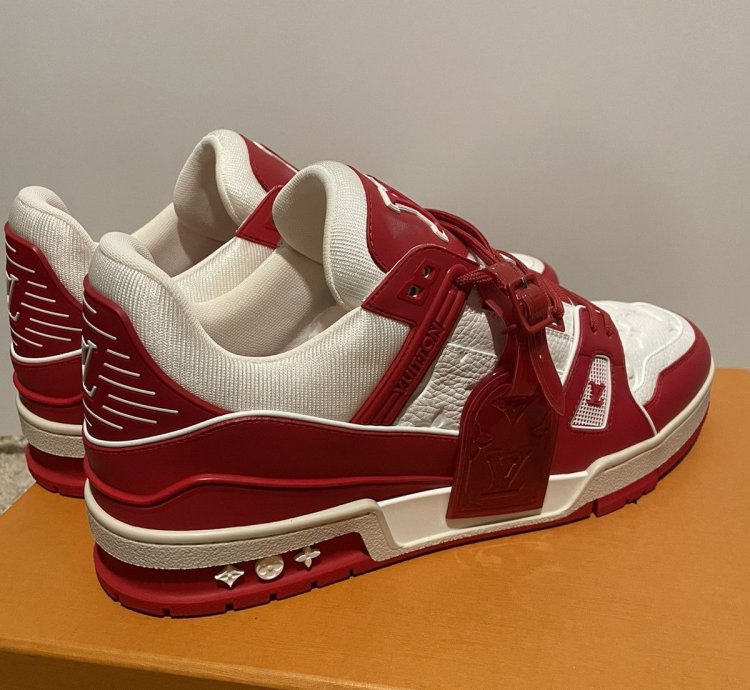 Lv Trainer Red White