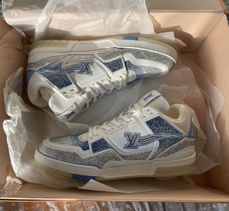 Lv Trainer Sneaker Azur Crystal