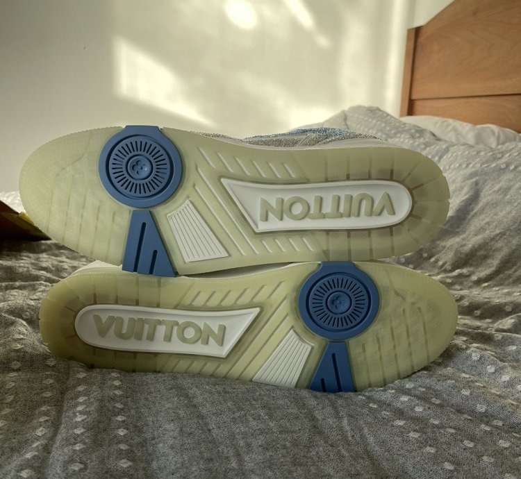Lv Trainer Sneaker Azur Crystal