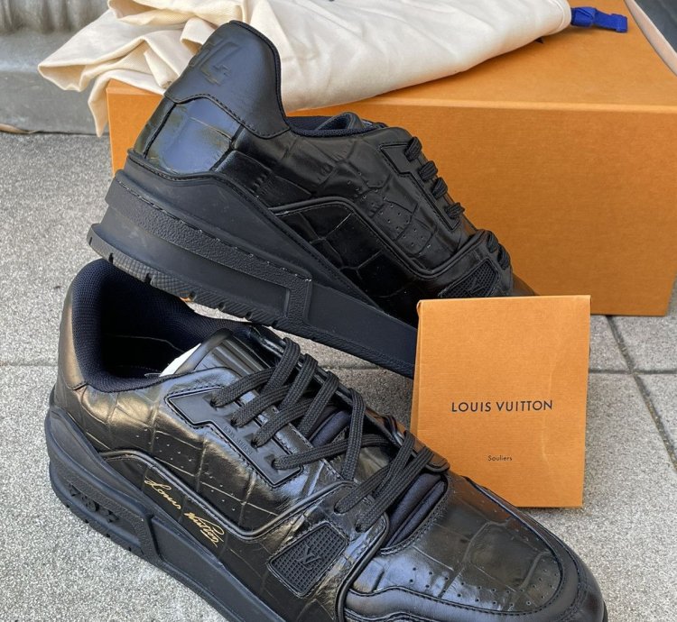 Lv Trainer Sneaker Croc Black Sz Us 9