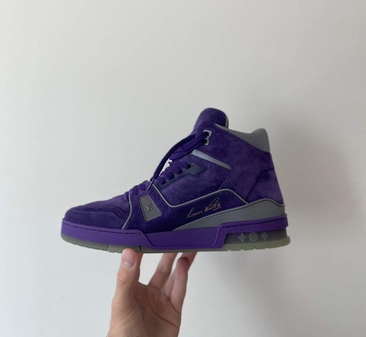 Lv Trainer Sneaker Mid-top