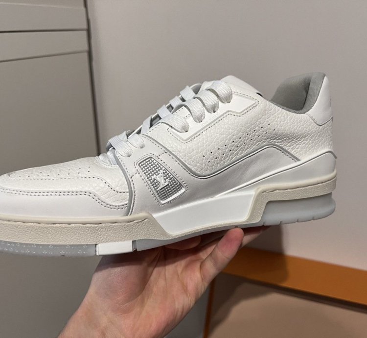 Lv Trainer Triple White
