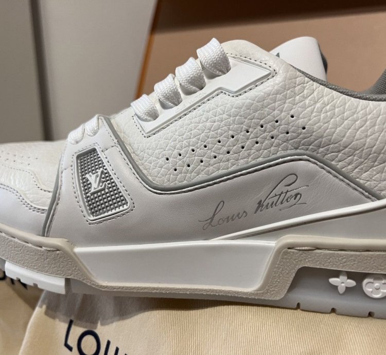Lv Trainer Triple White
