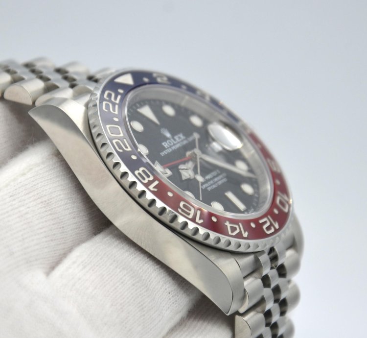Rolex Gmt-master Ii Jubile Bracelet Pepsi 126710blro