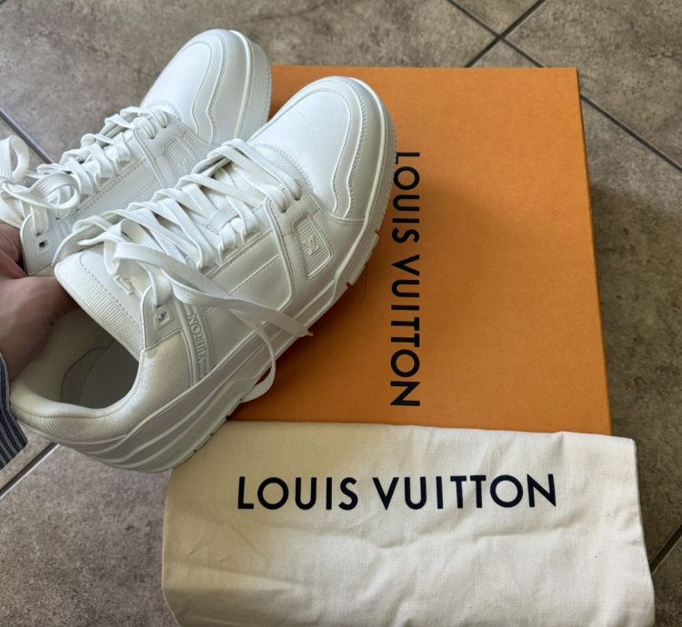 Lv Trainers All White