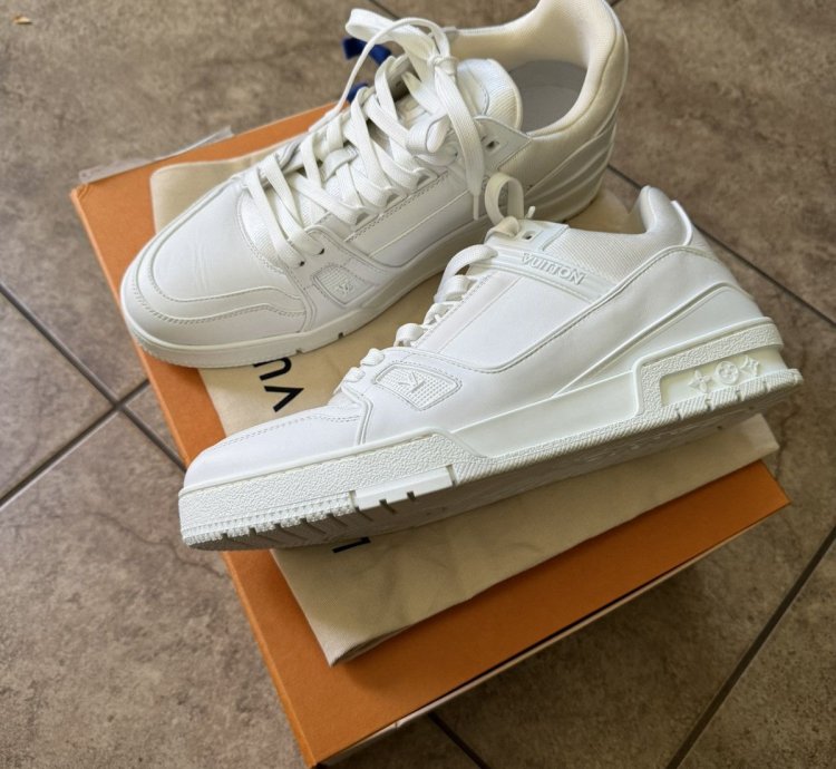Lv Trainers All White