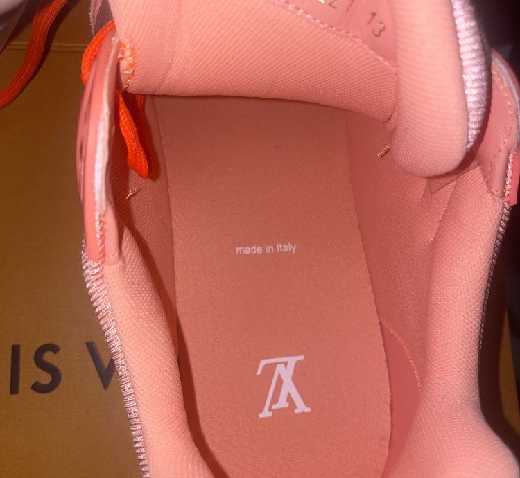 Monogram Sneakers From Louis Vuitton 2021ss