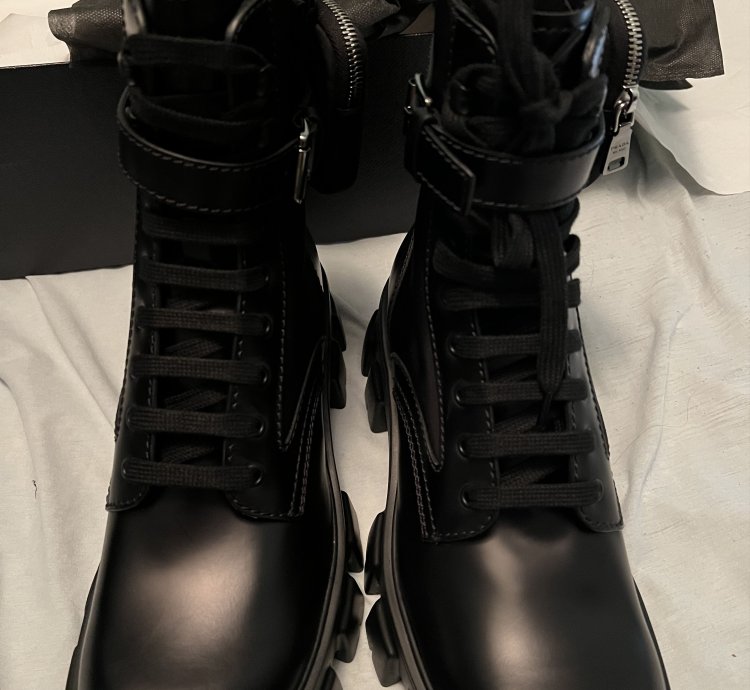 Monolith Combat Boots