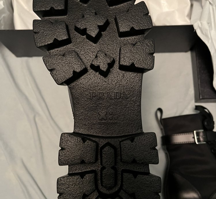 Monolith Combat Boots