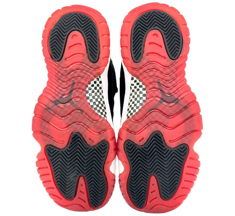 11 Retro Playoffs Bred 2019