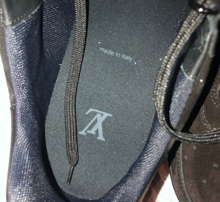 New 2019 Black Trainer