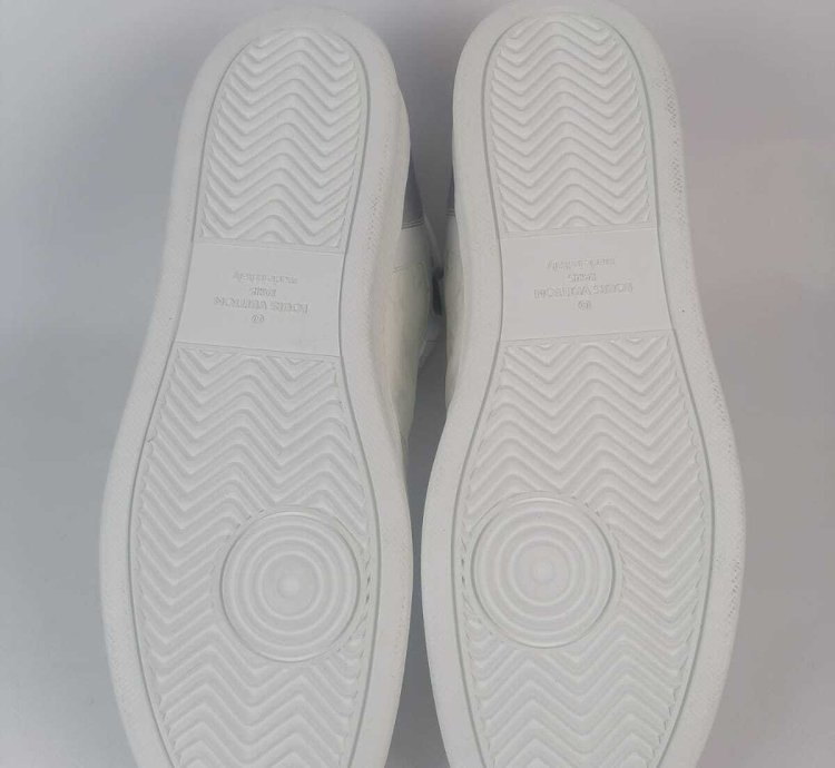 New Authentic Louis Vuitton Rivoli Sneaker Boot Monogram