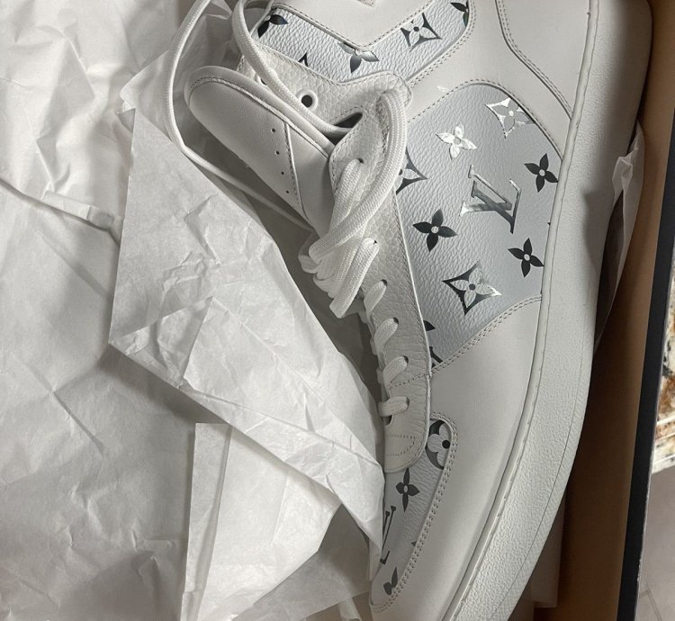 New Hi-top Rivoli Monogram Sneaker