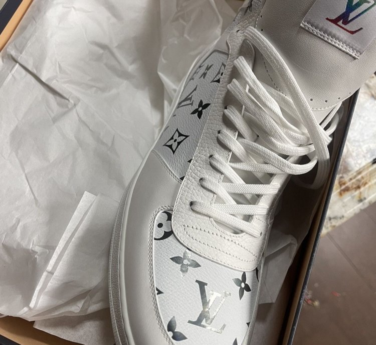 New Hi-top Rivoli Monogram Sneaker
