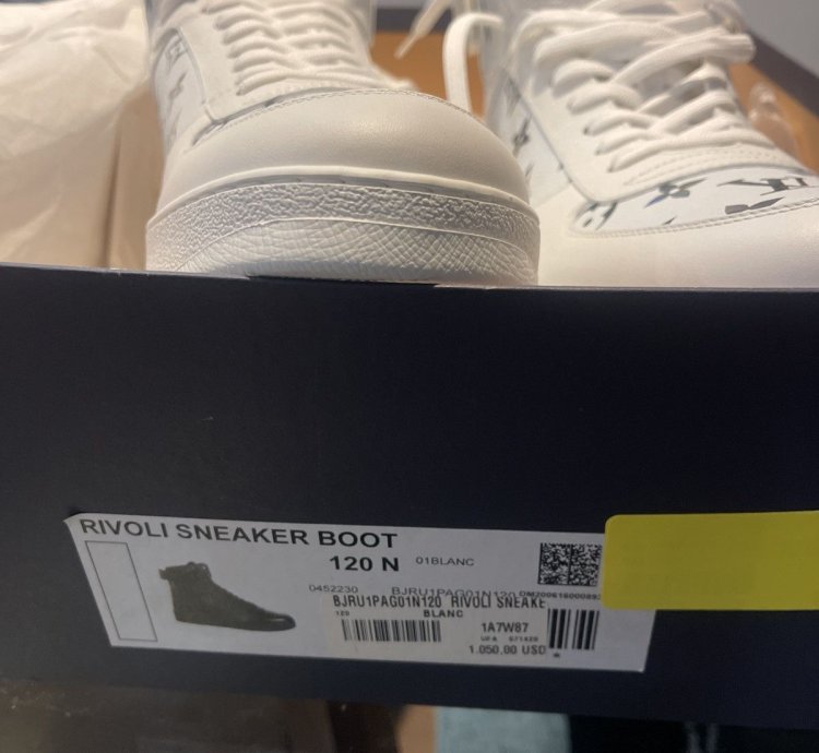 New Hi-top Rivoli Monogram Sneaker