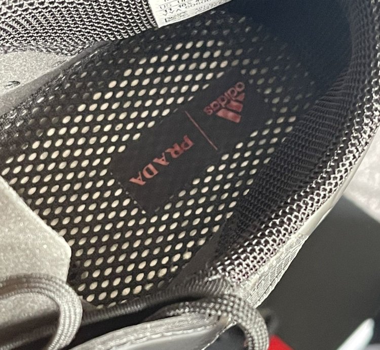 New In Box Luna Rossa 21 Sneakers